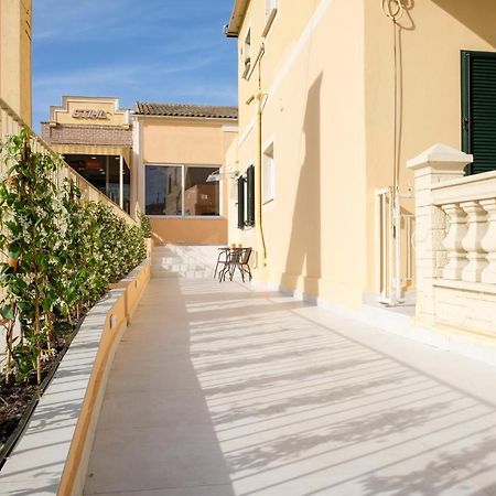 Solari Luxury Apartments Corfu Town エクステリア 写真